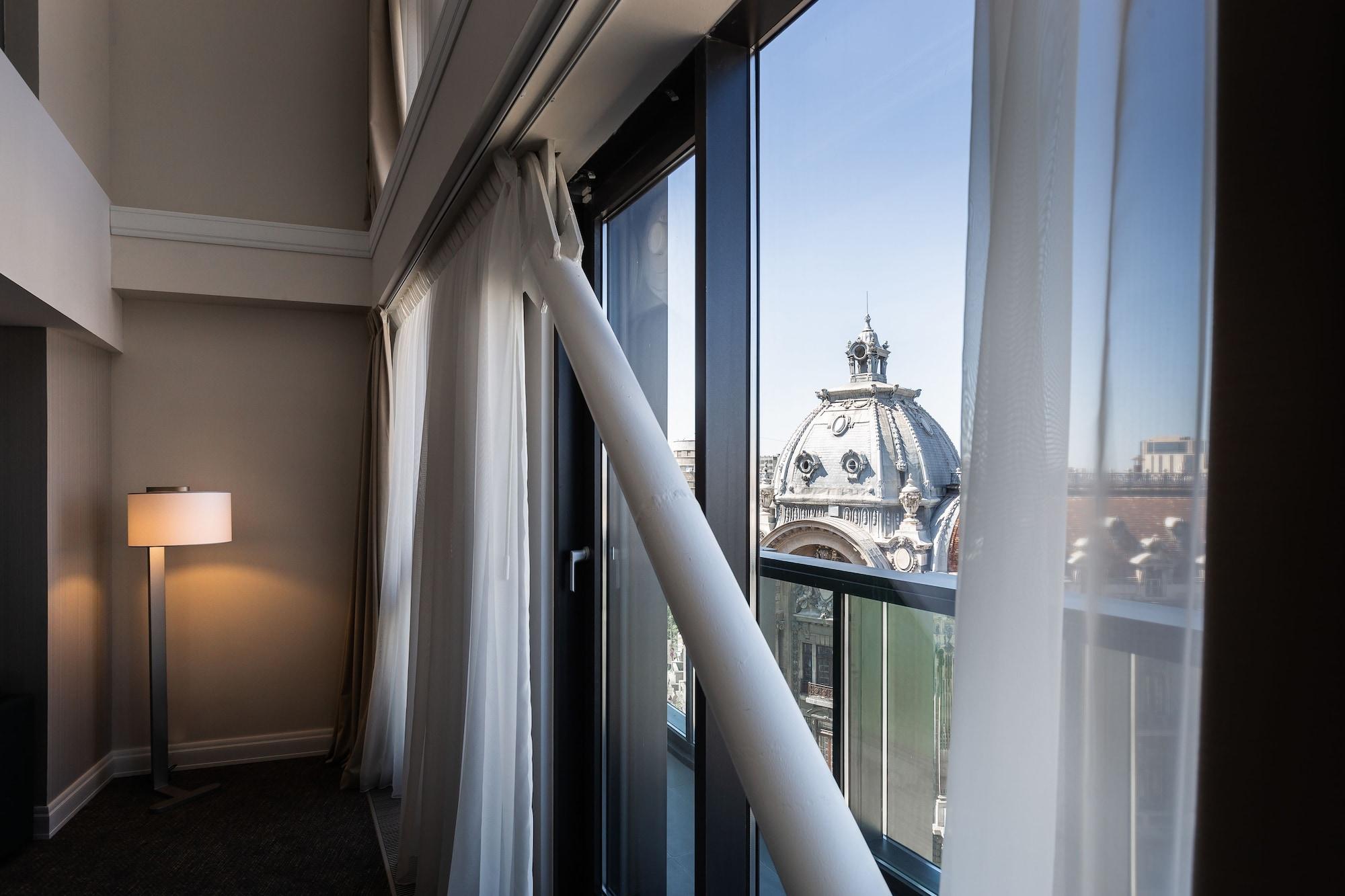 Hilton Garden Old Town 4*