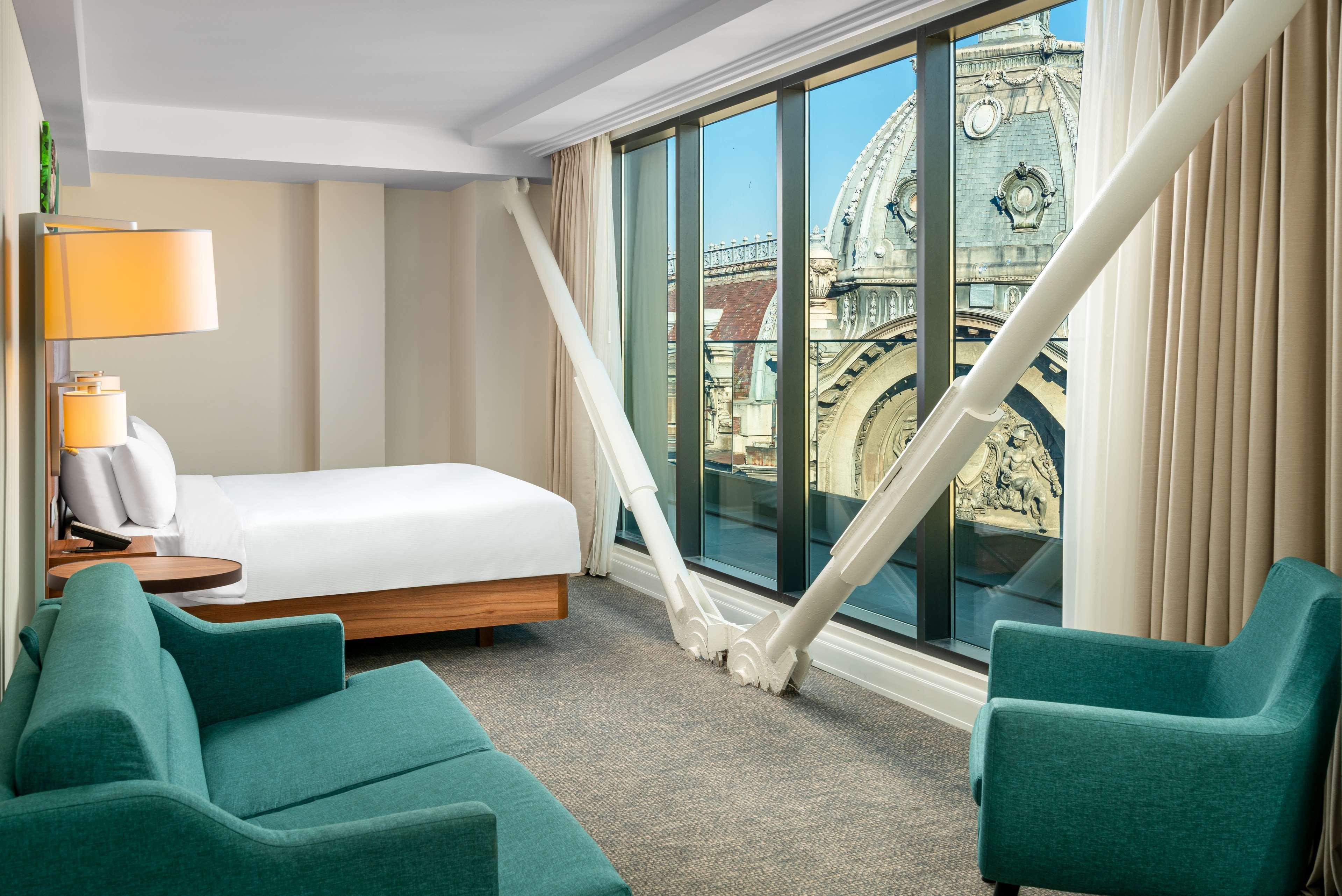 Hilton Garden Old Town 4*