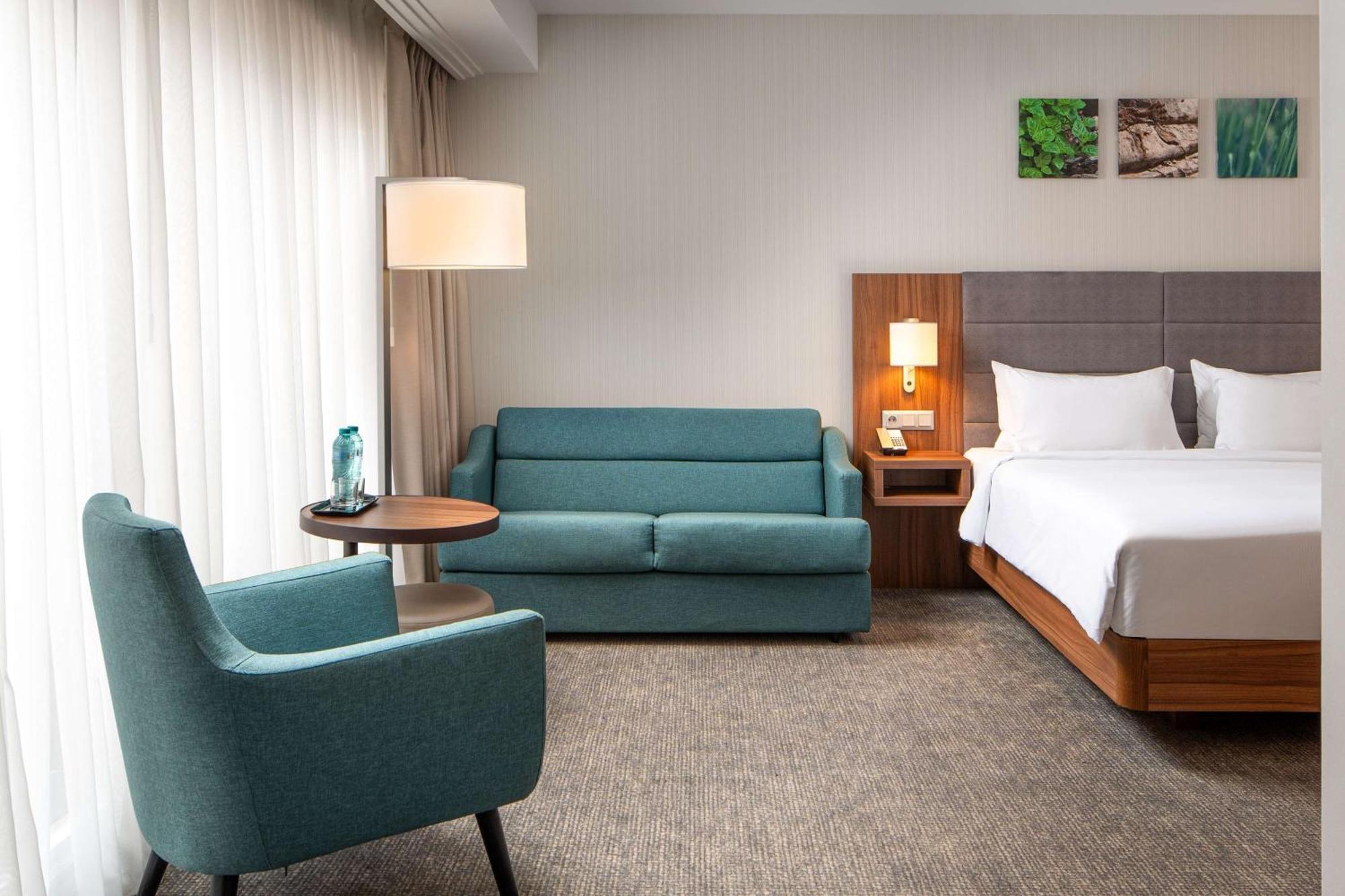 Hotel Hilton Garden Old Town 4*