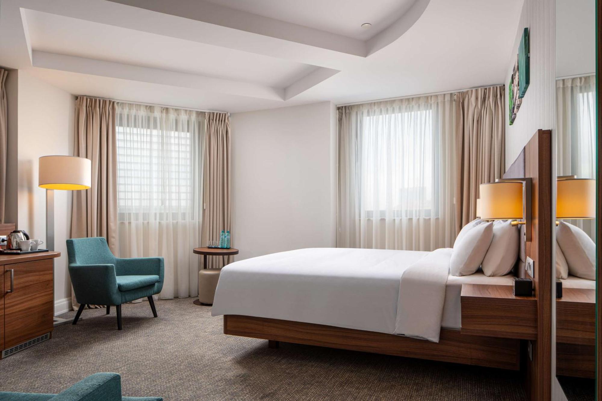 Hilton Garden Old Town Hotel 4*