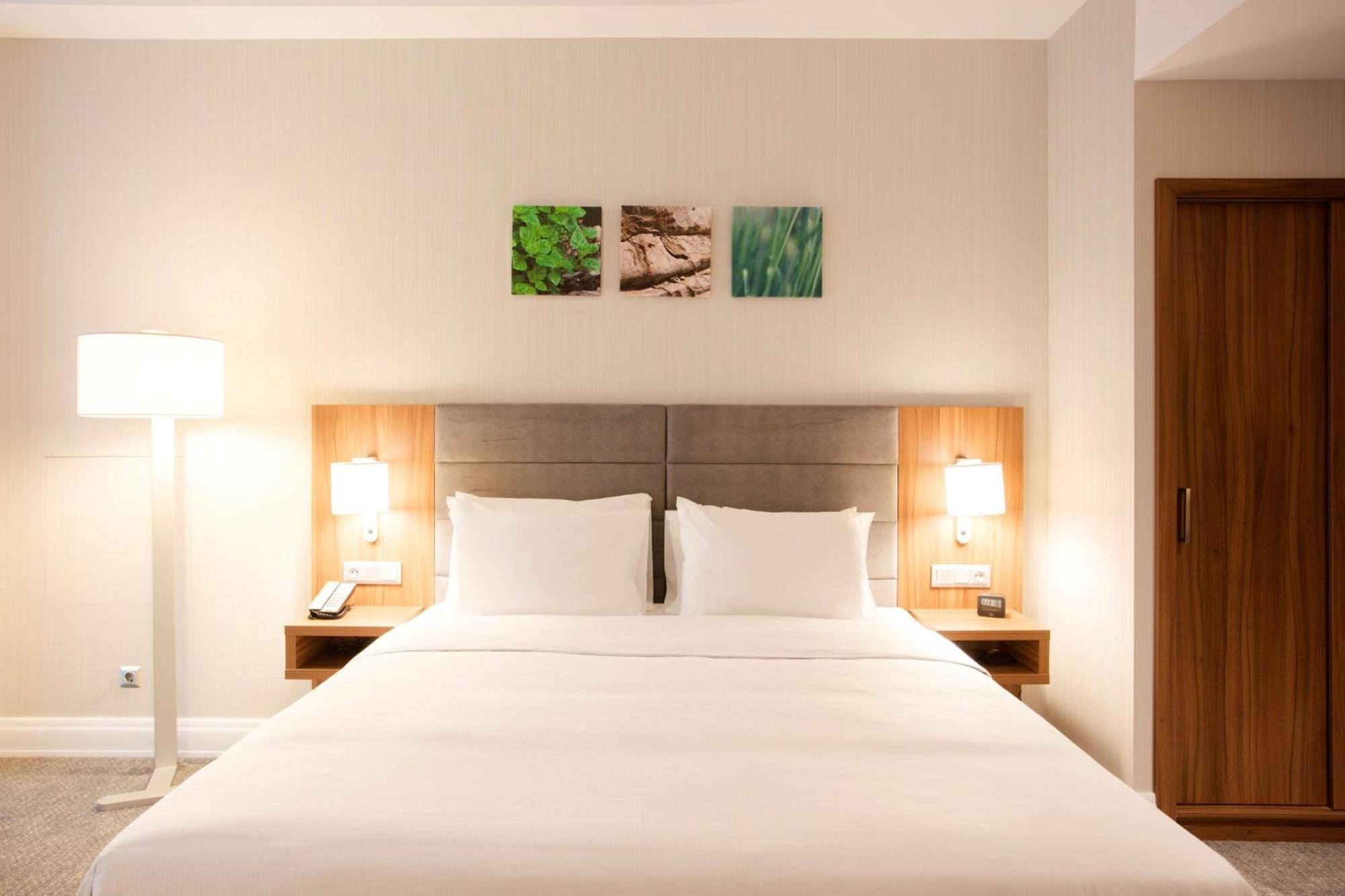 Hilton Garden Old Town