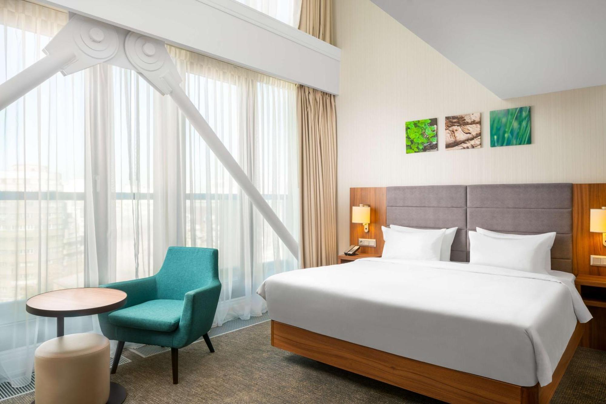 Hilton Garden Old Town Hotel