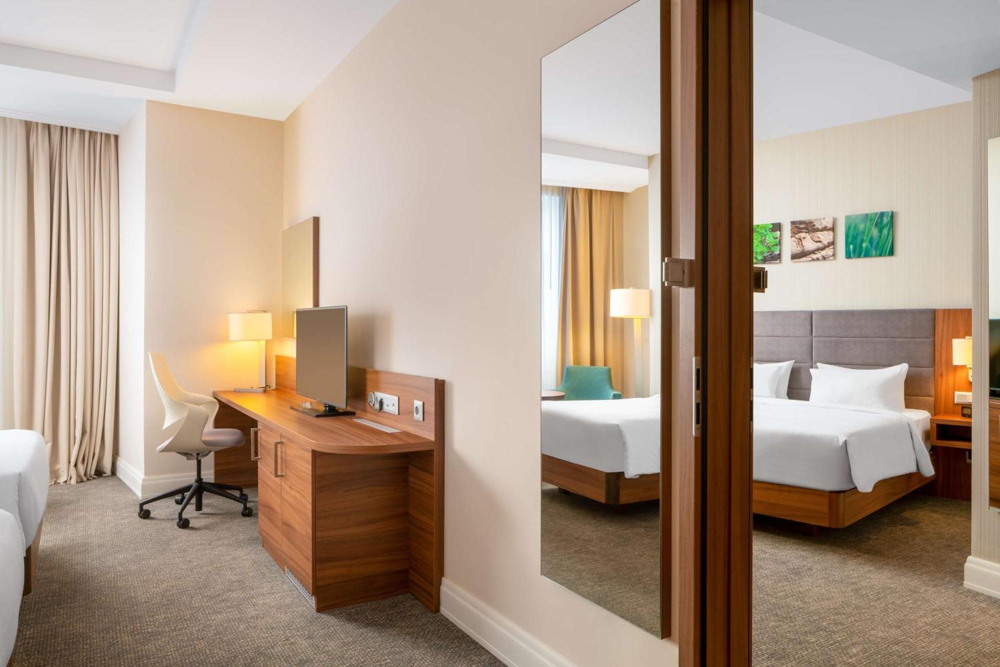 Hotel Hilton Garden Old Town 4*